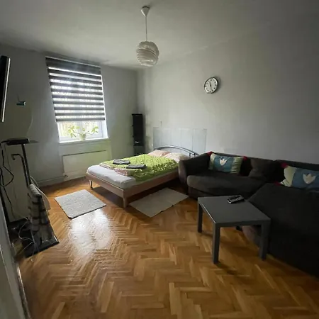Apartamento Downtown Near Center & Plaza Miskolc