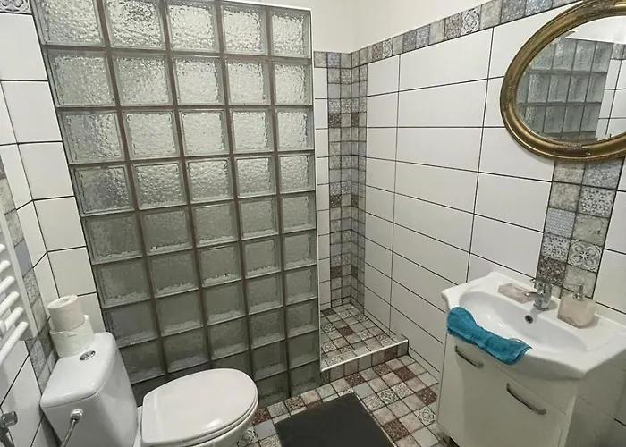 Downtown Near Center & Plaza * 米什科尔茨